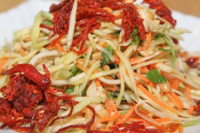 Nộm bò khô 